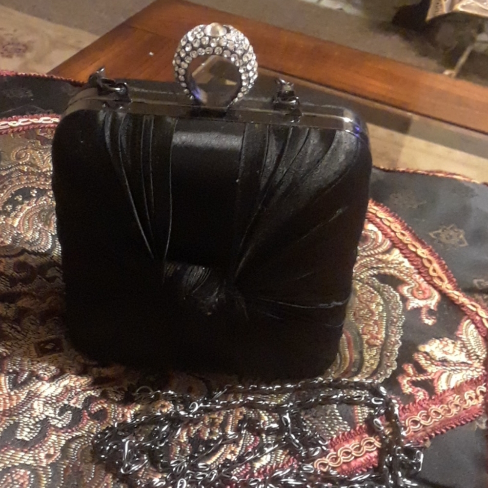 BLACK RING PURSE, UNIQUE